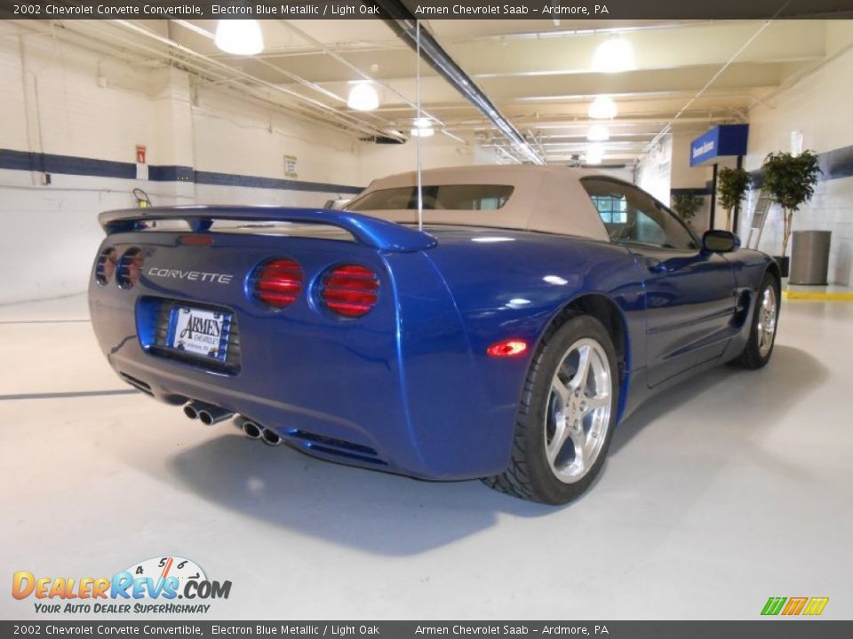 2002 Chevrolet Corvette Convertible Electron Blue Metallic / Light Oak Photo #5