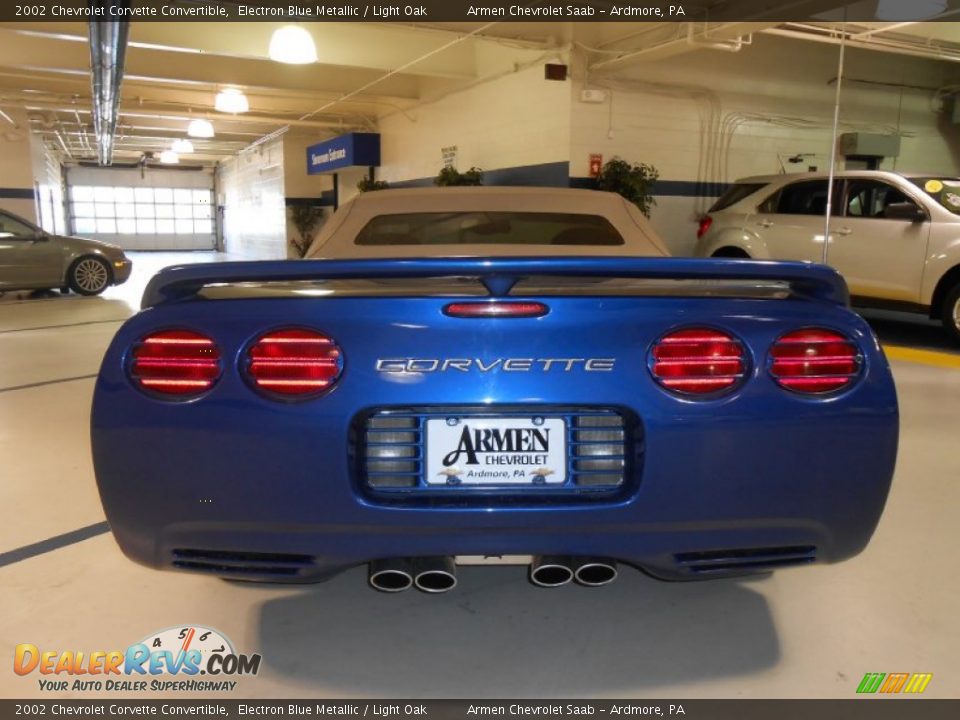 2002 Chevrolet Corvette Convertible Electron Blue Metallic / Light Oak Photo #6