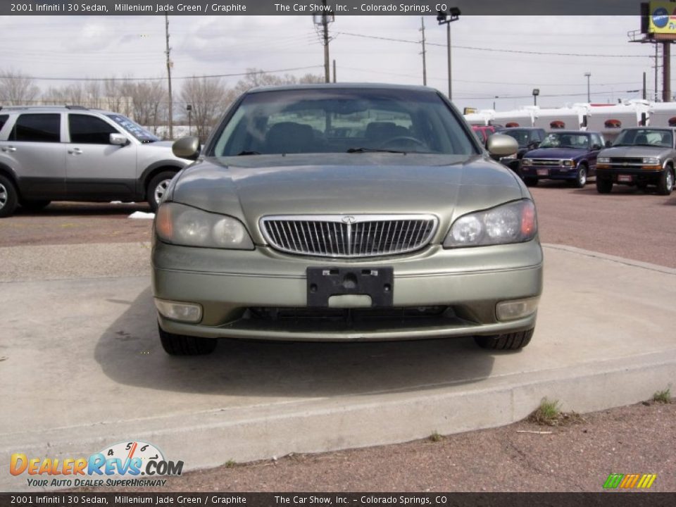 2001 Infiniti I 30 Sedan Millenium Jade Green / Graphite Photo #20
