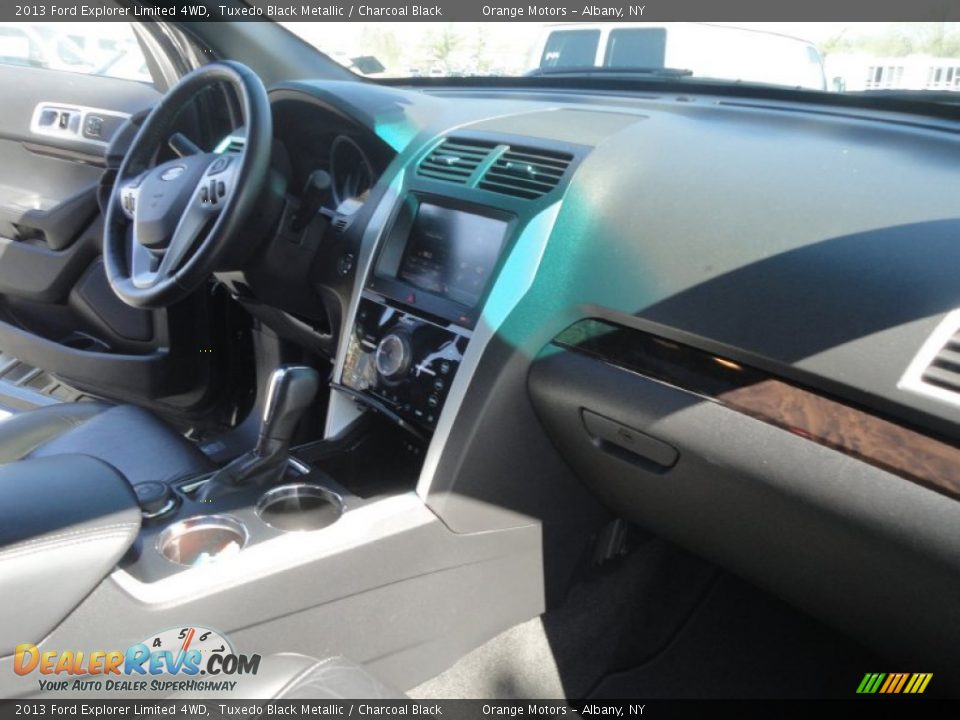 2013 Ford Explorer Limited 4WD Tuxedo Black Metallic / Charcoal Black Photo #19