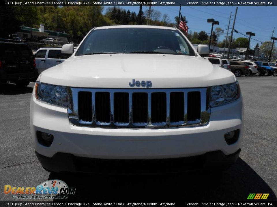 2011 Jeep Grand Cherokee Laredo X Package 4x4 Stone White / Dark Graystone/Medium Graystone Photo #2