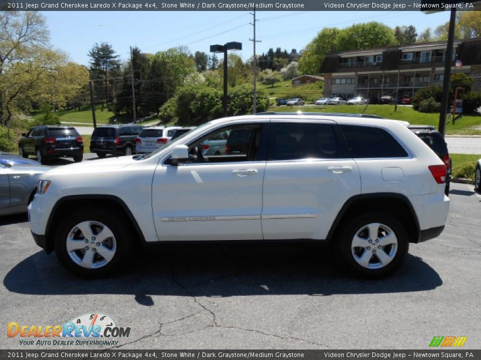 2011 Jeep Grand Cherokee Laredo X Package 4x4 Stone White / Dark Graystone/Medium Graystone Photo #4