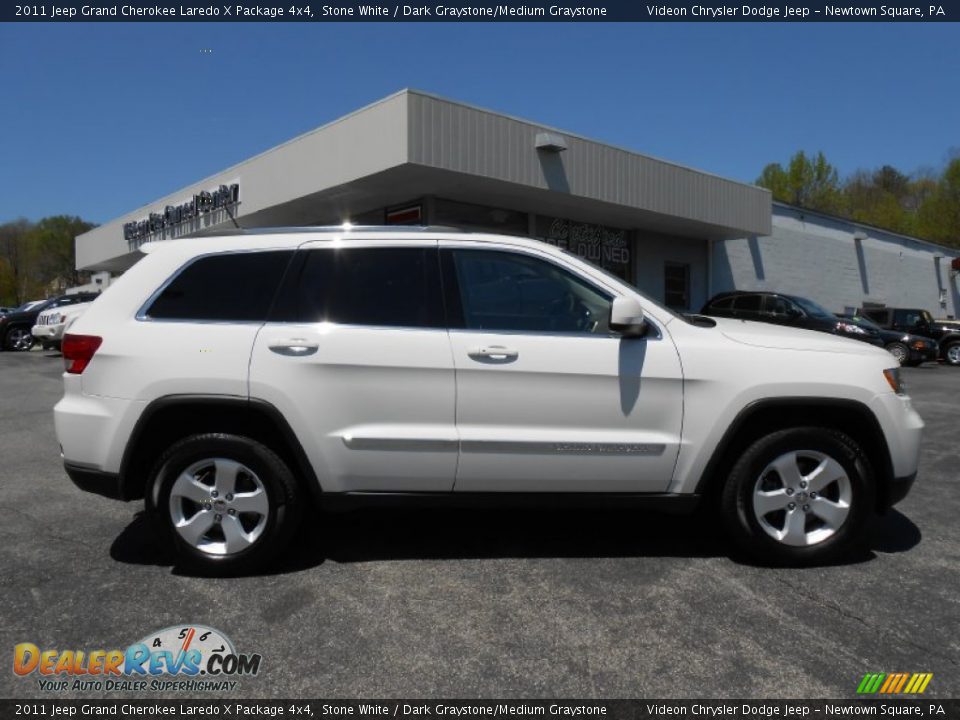 2011 Jeep Grand Cherokee Laredo X Package 4x4 Stone White / Dark Graystone/Medium Graystone Photo #8