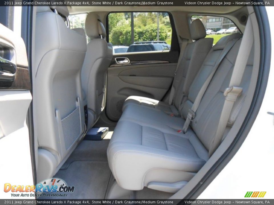 2011 Jeep Grand Cherokee Laredo X Package 4x4 Stone White / Dark Graystone/Medium Graystone Photo #17