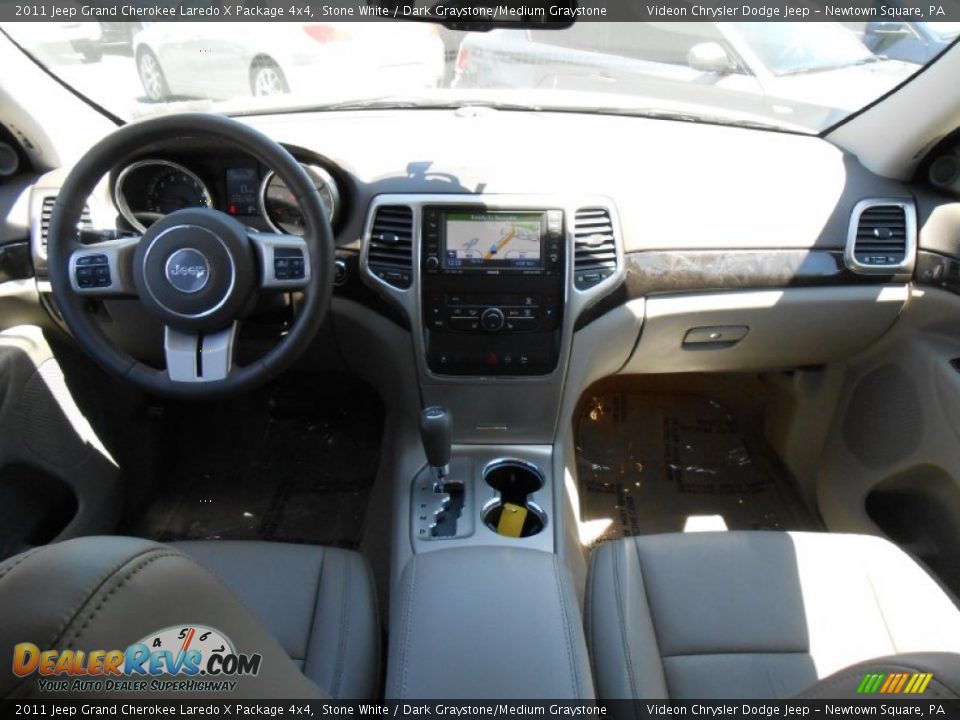 2011 Jeep Grand Cherokee Laredo X Package 4x4 Stone White / Dark Graystone/Medium Graystone Photo #18