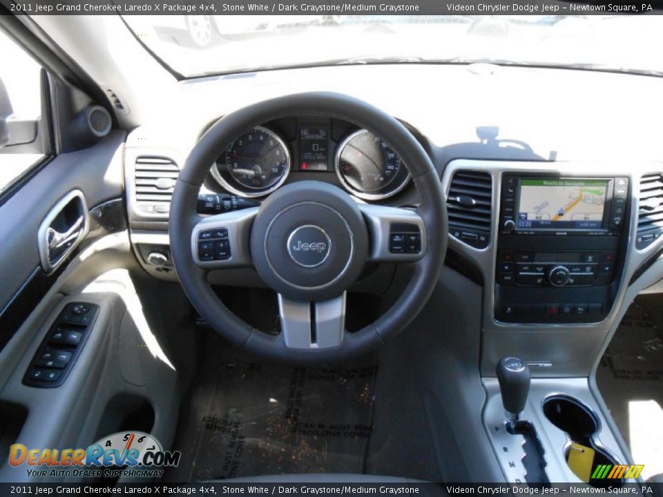 2011 Jeep Grand Cherokee Laredo X Package 4x4 Stone White / Dark Graystone/Medium Graystone Photo #19