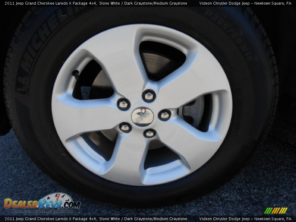 2011 Jeep Grand Cherokee Laredo X Package 4x4 Stone White / Dark Graystone/Medium Graystone Photo #21