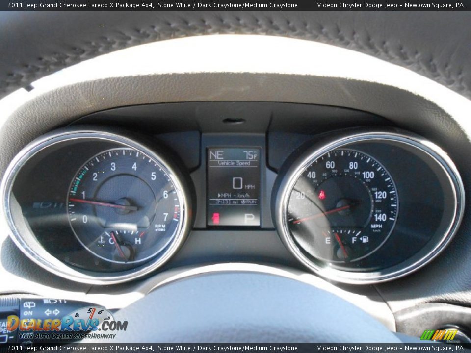 2011 Jeep Grand Cherokee Laredo X Package 4x4 Stone White / Dark Graystone/Medium Graystone Photo #25