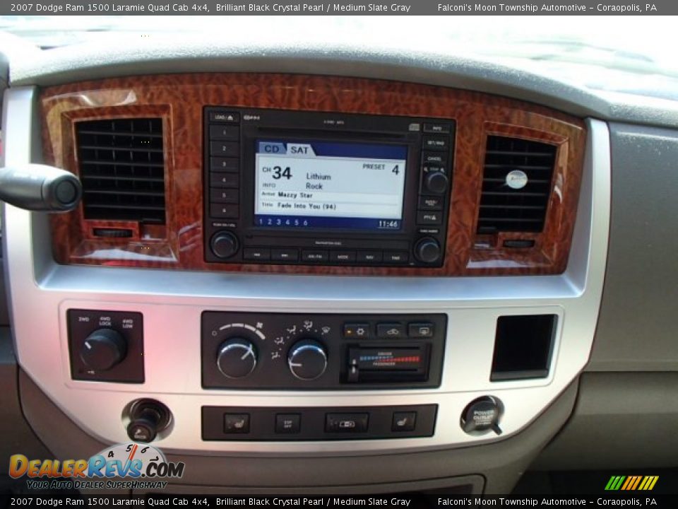 2007 Dodge Ram 1500 Laramie Quad Cab 4x4 Brilliant Black Crystal Pearl / Medium Slate Gray Photo #17
