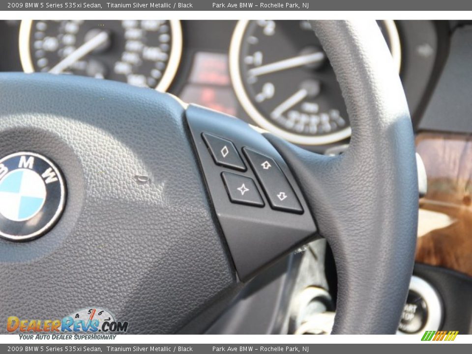 2009 BMW 5 Series 535xi Sedan Titanium Silver Metallic / Black Photo #18