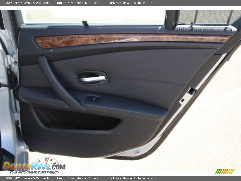 2009 BMW 5 Series 535xi Sedan Titanium Silver Metallic / Black Photo #23
