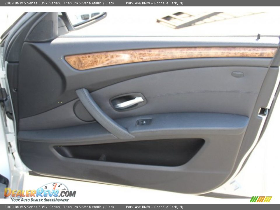 2009 BMW 5 Series 535xi Sedan Titanium Silver Metallic / Black Photo #25