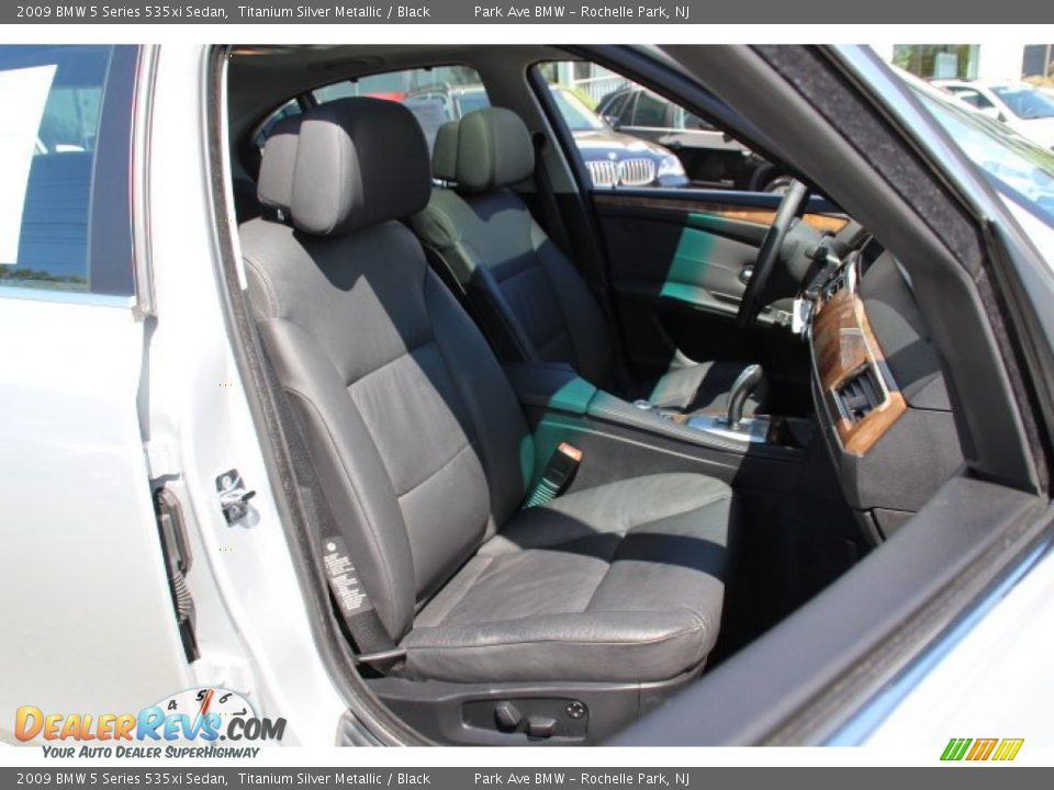 2009 BMW 5 Series 535xi Sedan Titanium Silver Metallic / Black Photo #28