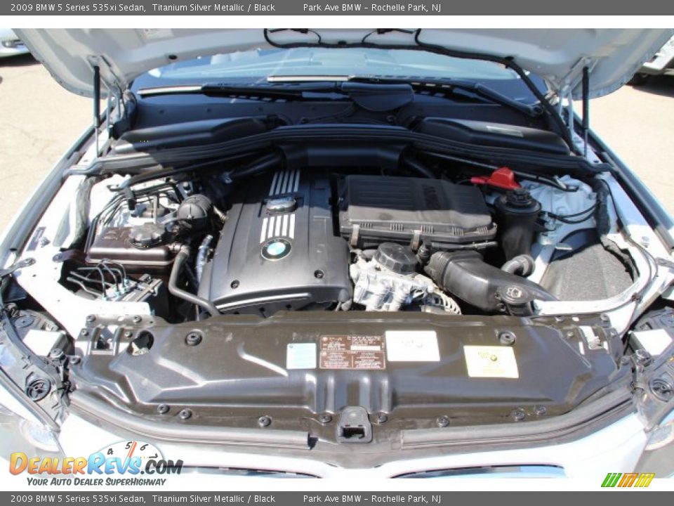 2009 BMW 5 Series 535xi Sedan Titanium Silver Metallic / Black Photo #29