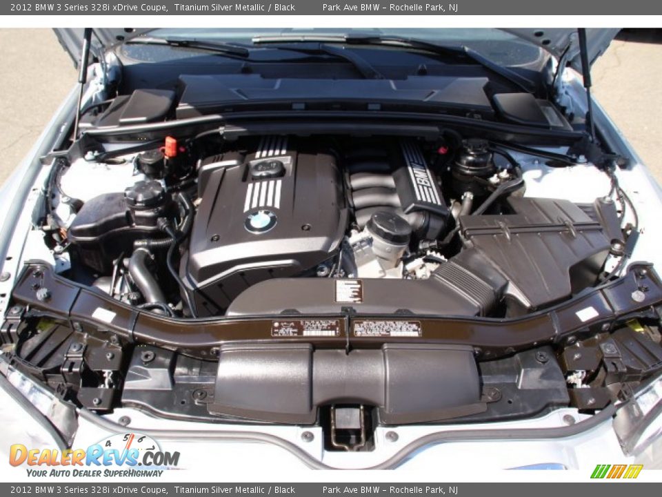 2012 BMW 3 Series 328i xDrive Coupe Titanium Silver Metallic / Black Photo #28