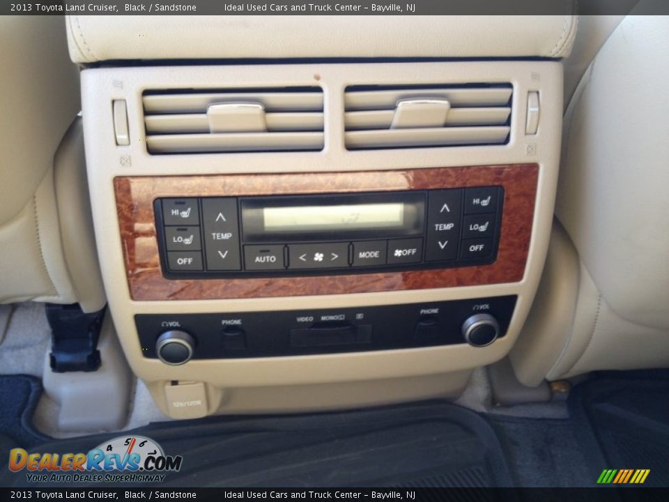 2013 Toyota Land Cruiser Black / Sandstone Photo #17