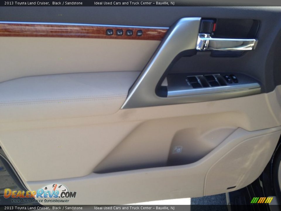 2013 Toyota Land Cruiser Black / Sandstone Photo #19