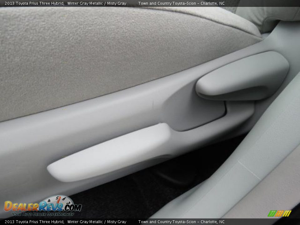 2013 Toyota Prius Three Hybrid Winter Gray Metallic / Misty Gray Photo #9