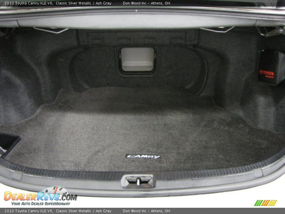 2010 Toyota Camry XLE V6 Classic Silver Metallic / Ash Gray Photo #4