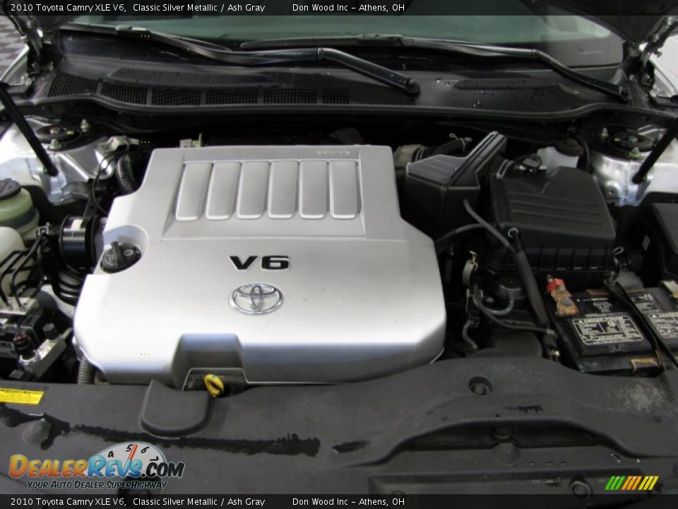 2010 Toyota Camry XLE V6 Classic Silver Metallic / Ash Gray Photo #5