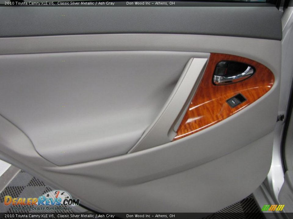 2010 Toyota Camry XLE V6 Classic Silver Metallic / Ash Gray Photo #12
