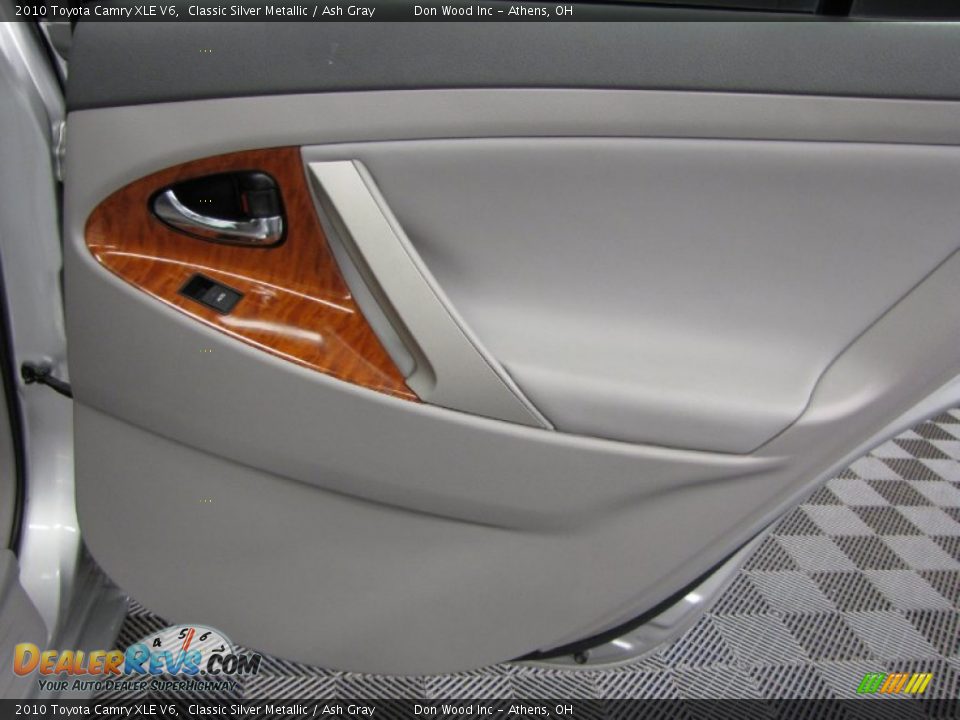 2010 Toyota Camry XLE V6 Classic Silver Metallic / Ash Gray Photo #13