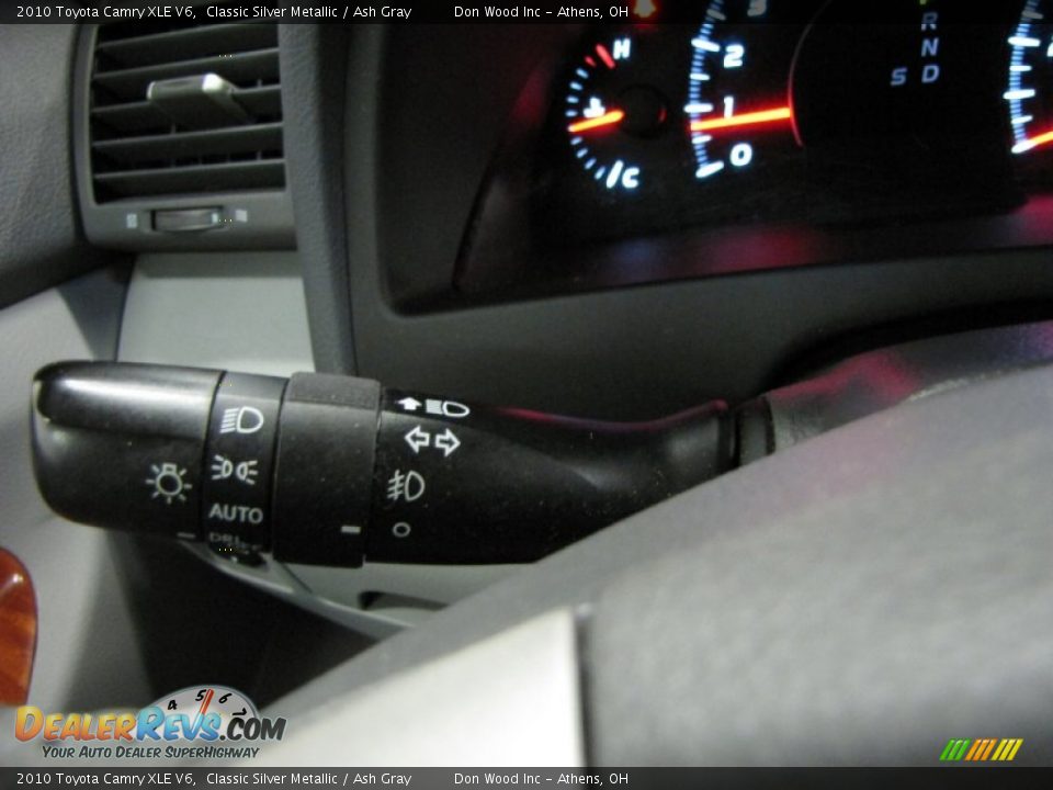 2010 Toyota Camry XLE V6 Classic Silver Metallic / Ash Gray Photo #18