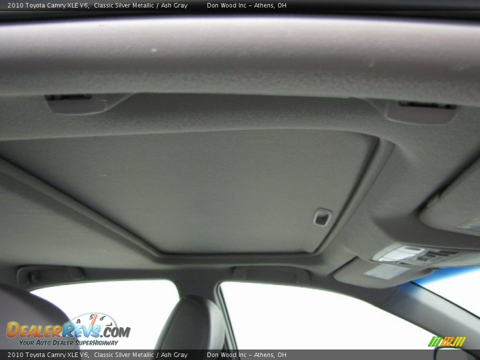 2010 Toyota Camry XLE V6 Classic Silver Metallic / Ash Gray Photo #24