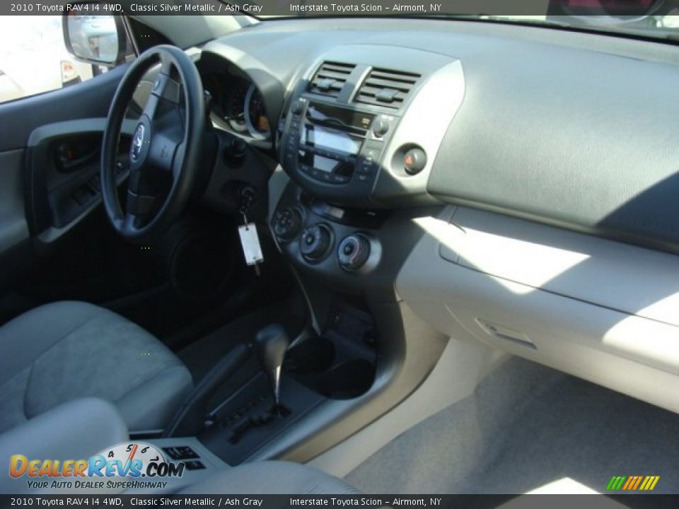2010 Toyota RAV4 I4 4WD Classic Silver Metallic / Ash Gray Photo #19