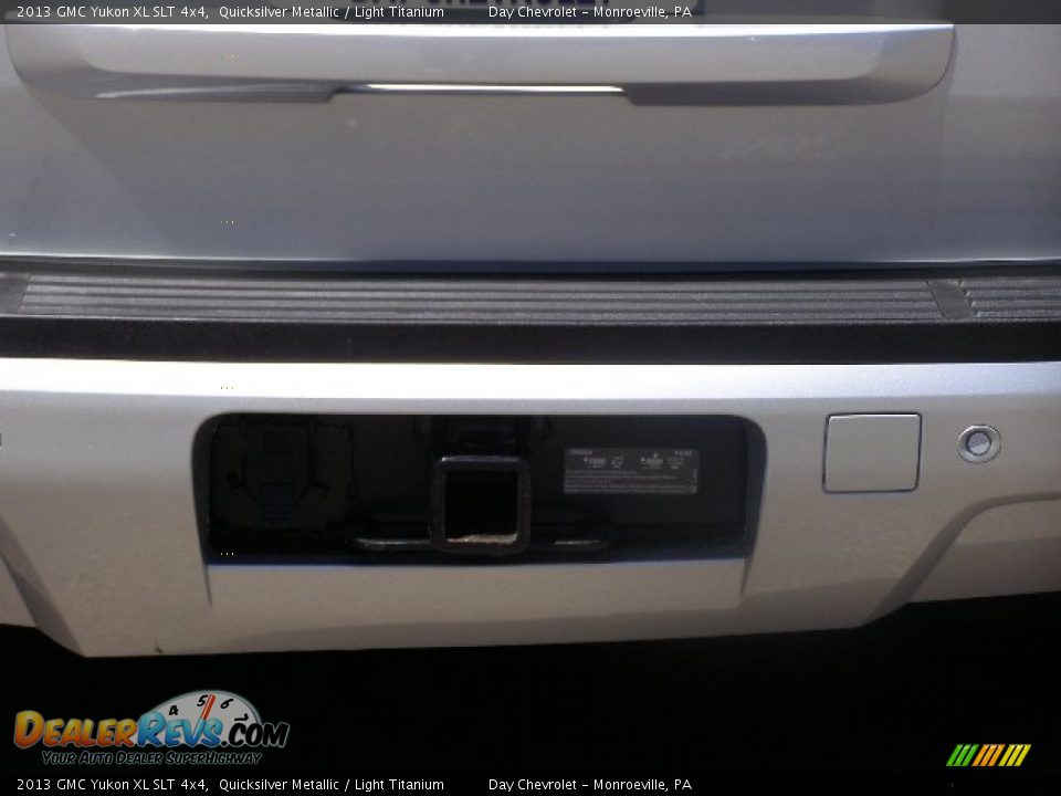 2013 GMC Yukon XL SLT 4x4 Quicksilver Metallic / Light Titanium Photo #11