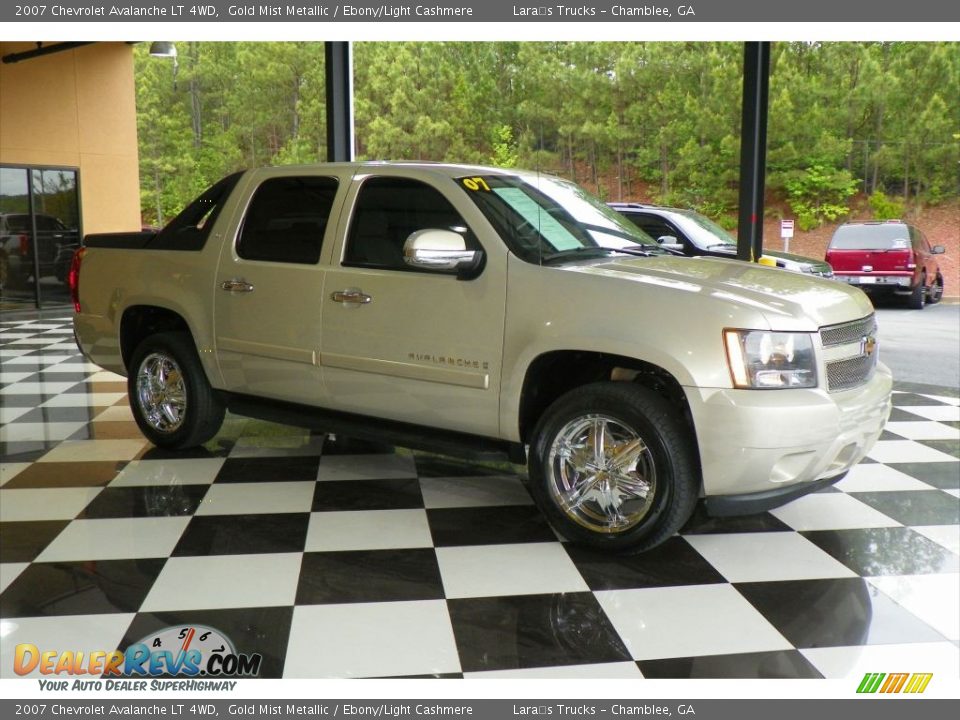 2007 Chevrolet Avalanche LT 4WD Gold Mist Metallic / Ebony/Light Cashmere Photo #1