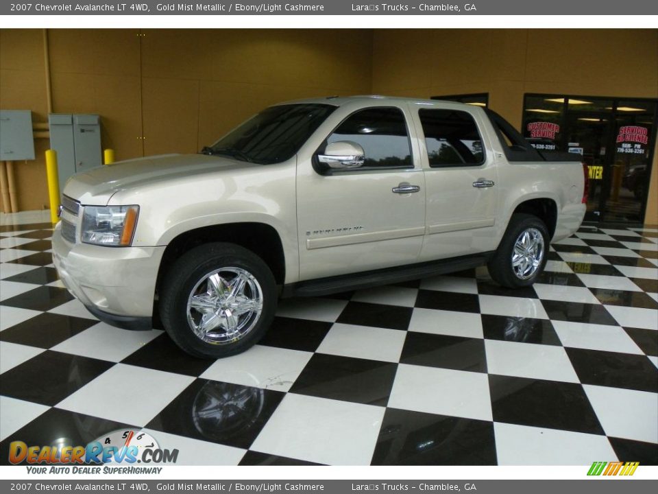 2007 Chevrolet Avalanche LT 4WD Gold Mist Metallic / Ebony/Light Cashmere Photo #3