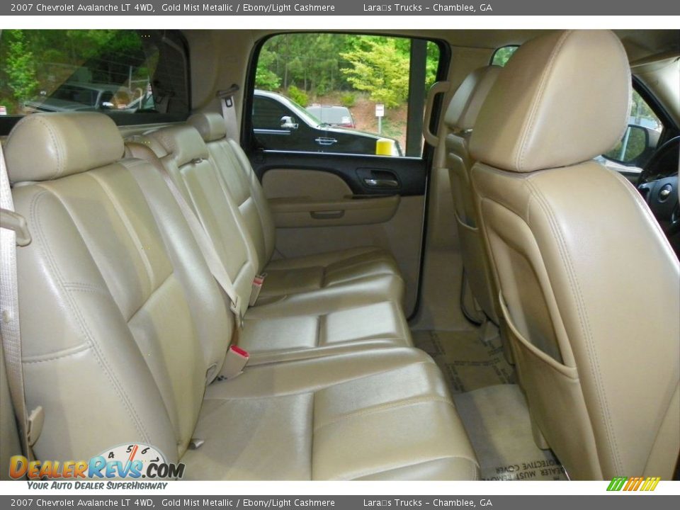 2007 Chevrolet Avalanche LT 4WD Gold Mist Metallic / Ebony/Light Cashmere Photo #11