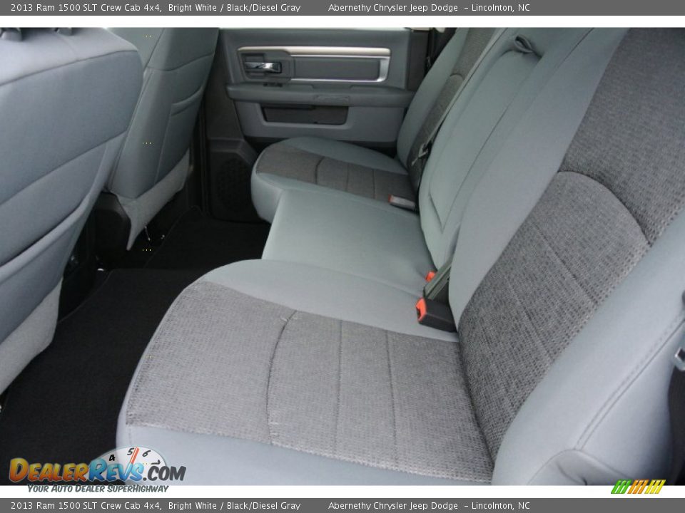 2013 Ram 1500 SLT Crew Cab 4x4 Bright White / Black/Diesel Gray Photo #16
