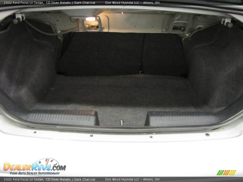 2002 Ford Focus LX Sedan Trunk Photo #4