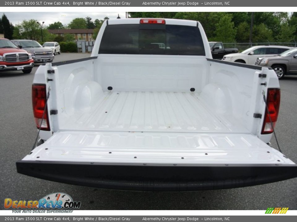 2013 Ram 1500 SLT Crew Cab 4x4 Bright White / Black/Diesel Gray Photo #17