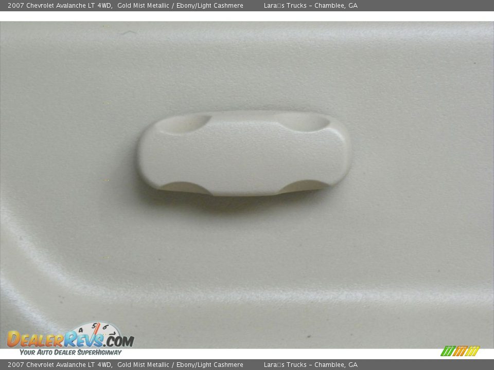 2007 Chevrolet Avalanche LT 4WD Gold Mist Metallic / Ebony/Light Cashmere Photo #17