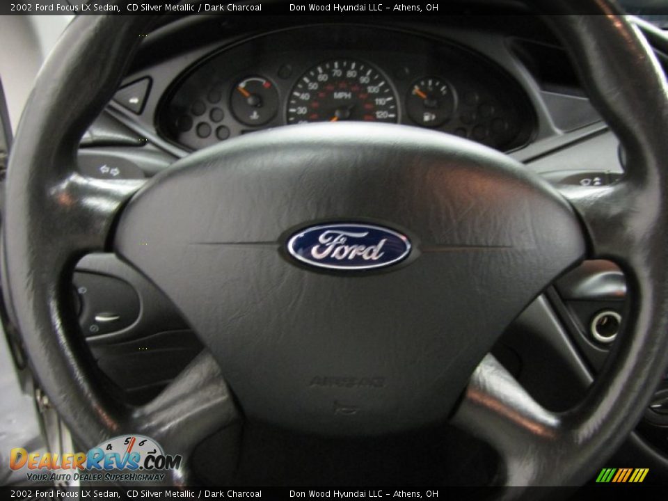 2002 Ford Focus LX Sedan CD Silver Metallic / Dark Charcoal Photo #14
