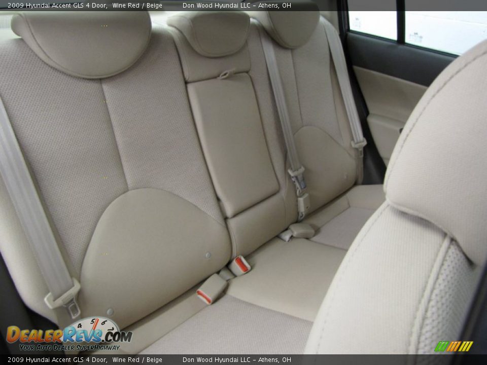 2009 Hyundai Accent GLS 4 Door Wine Red / Beige Photo #8