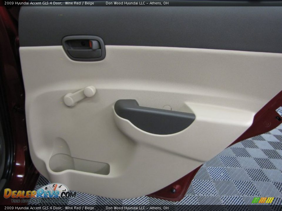 2009 Hyundai Accent GLS 4 Door Wine Red / Beige Photo #12