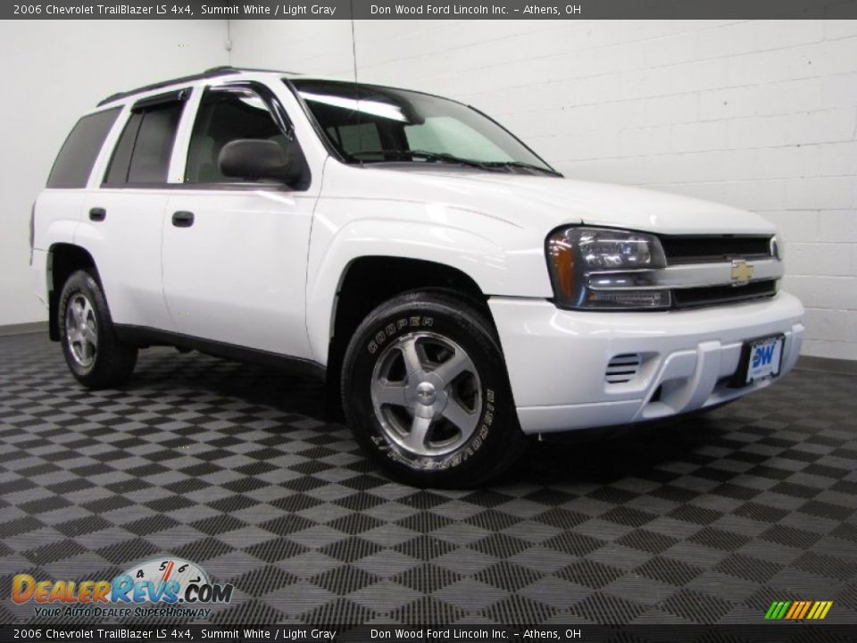 2006 Chevrolet TrailBlazer LS 4x4 Summit White / Light Gray Photo #1