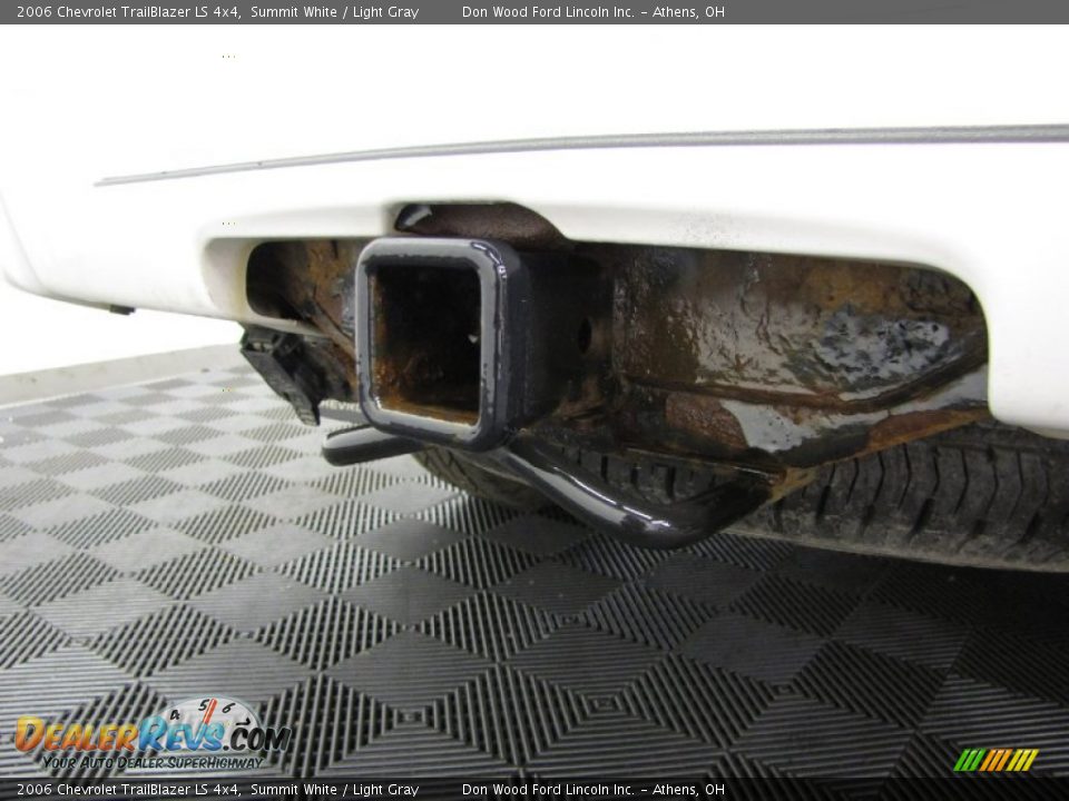 2006 Chevrolet TrailBlazer LS 4x4 Summit White / Light Gray Photo #5