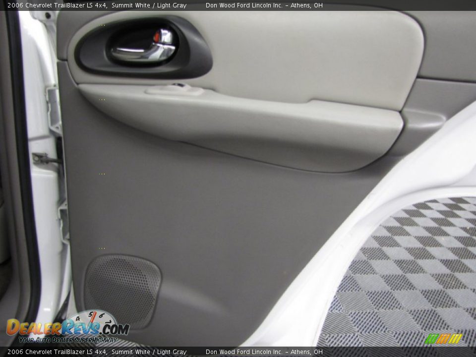 2006 Chevrolet TrailBlazer LS 4x4 Summit White / Light Gray Photo #14