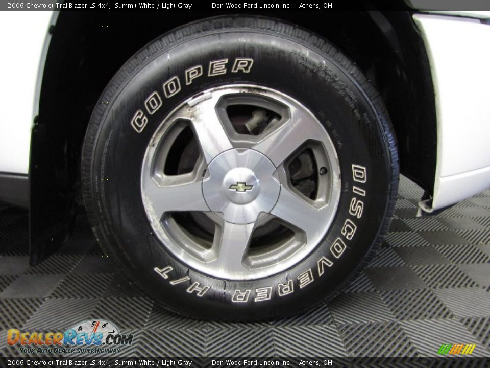 2006 Chevrolet TrailBlazer LS 4x4 Summit White / Light Gray Photo #23