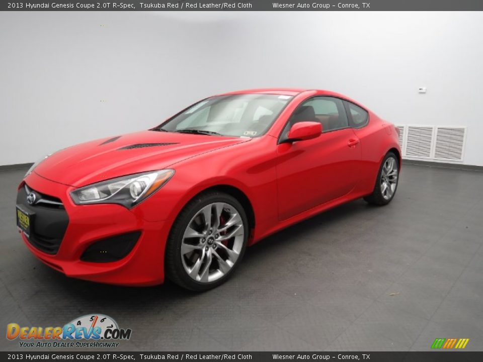 Front 3/4 View of 2013 Hyundai Genesis Coupe 2.0T R-Spec Photo #1