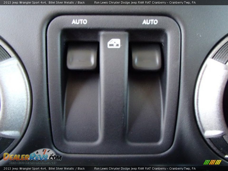 2013 Jeep Wrangler Sport 4x4 Billet Silver Metallic / Black Photo #16