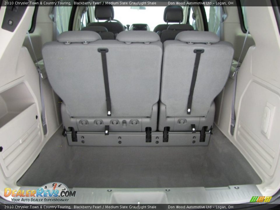 2010 Chrysler Town & Country Touring Blackberry Pearl / Medium Slate Gray/Light Shale Photo #4