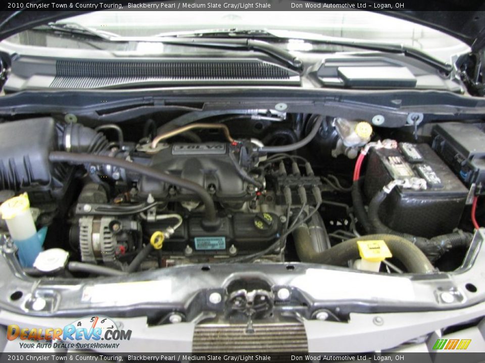 2010 Chrysler Town & Country Touring Blackberry Pearl / Medium Slate Gray/Light Shale Photo #7