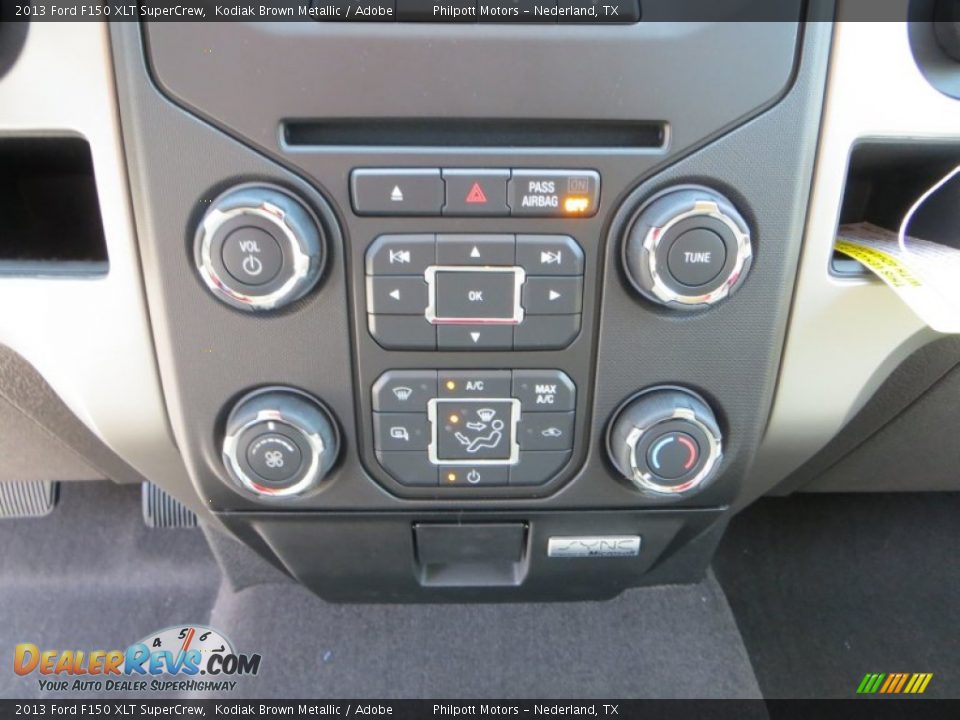 2013 Ford F150 XLT SuperCrew Kodiak Brown Metallic / Adobe Photo #30