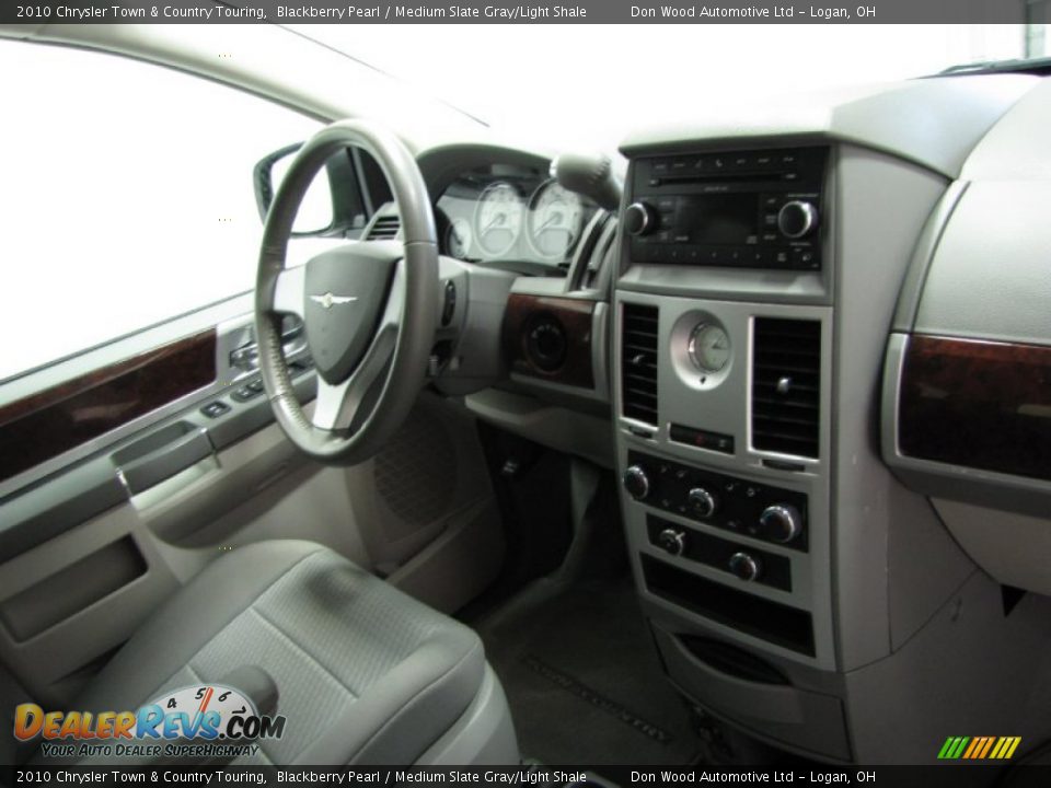 2010 Chrysler Town & Country Touring Blackberry Pearl / Medium Slate Gray/Light Shale Photo #22